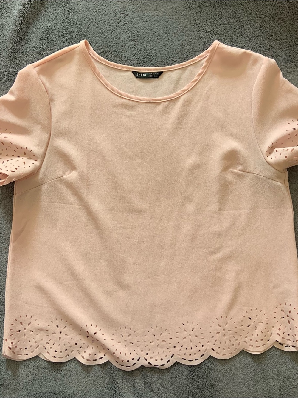 SHEIN Light Pink Scalloped Laser-Cut Short Sleeve Blouse